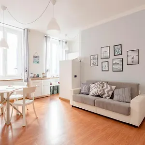 https://mazzini-12.hotelitalianriviera.com