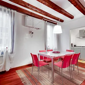 https://apartment-biennale.hotelslidodijesolo.com